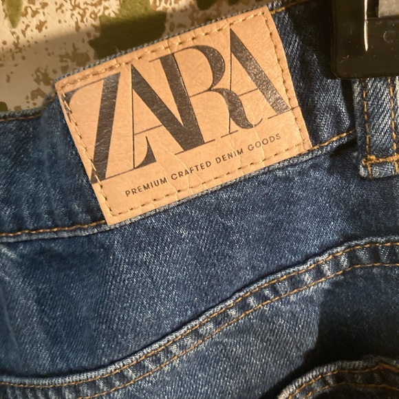 (US 8) Zara relaxed-fit jeans - Picture 4 of 8
